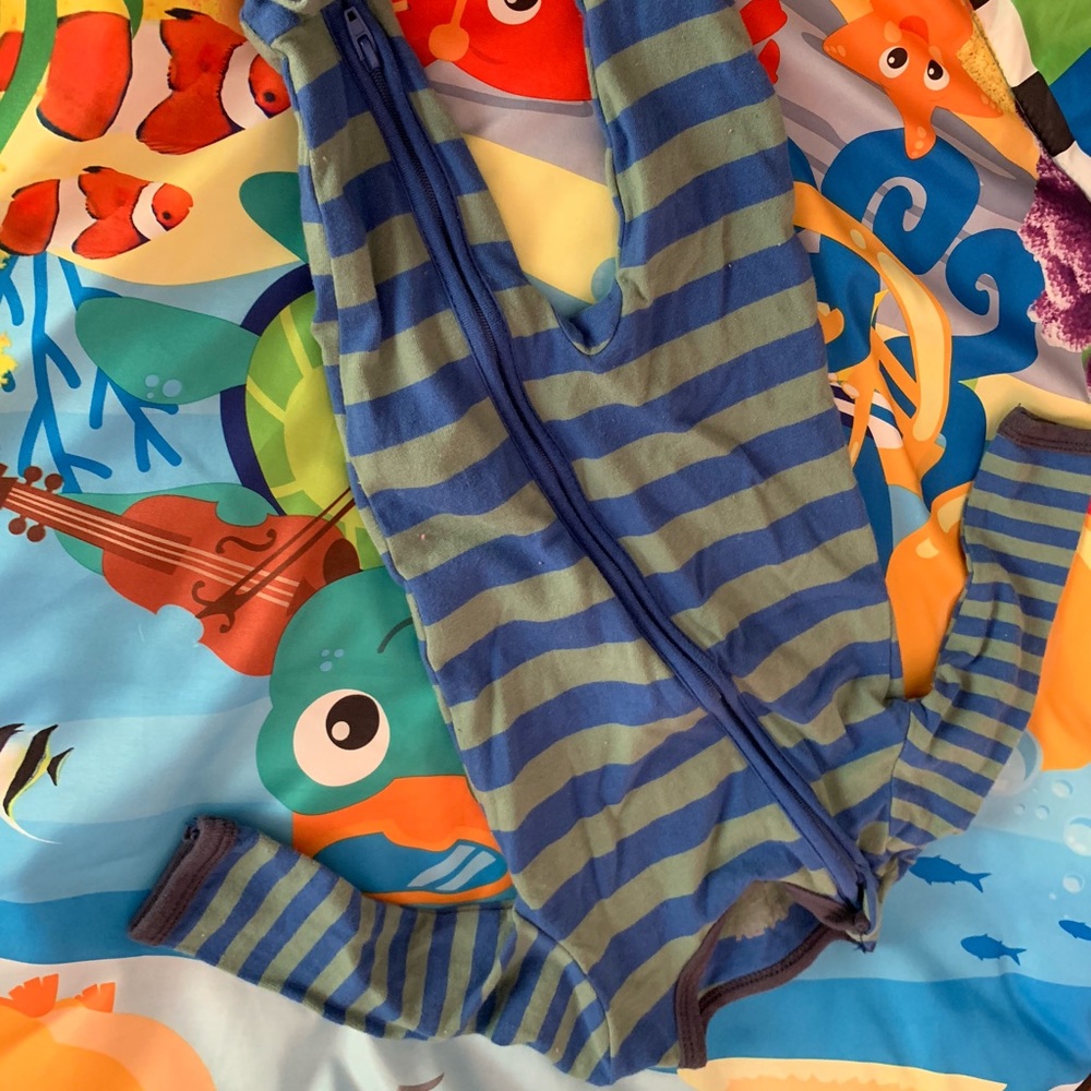 Zip up footies